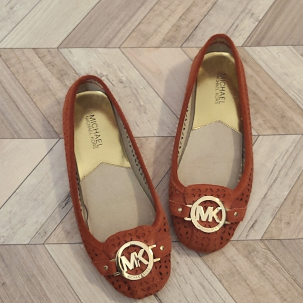 MICHAEL Michael Kors rust orange suede flats, size 7